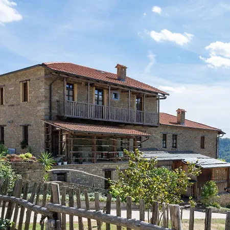 Rosso By Interhome Cortemilia