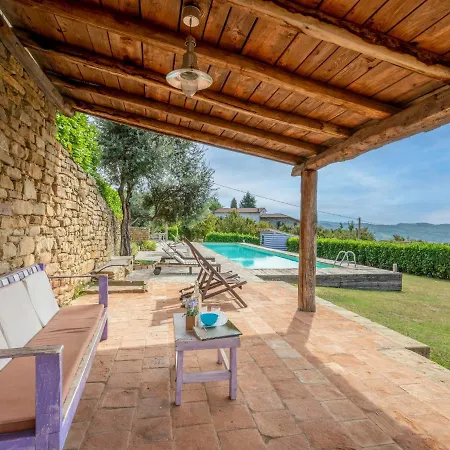 Rosso By Interhome Cortemilia